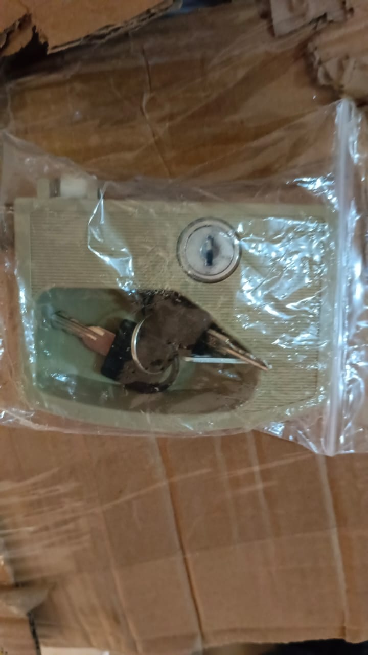 CABINET LOCK WITH HANDLE